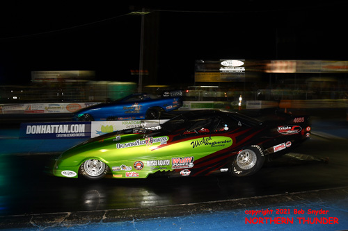 Steve Vang - 'Wicked Weekender Racing' 
(near lane) vs Daniel Butherus - 'Rat-A-Tude' (far lane)